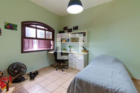 Casa à venda com 187m², 3 quartos e 4 vagas Casa à venda com 187m², 3 quartos e 4 vagasQuarto 2