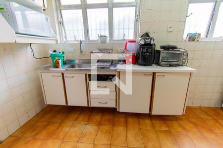 Casa à venda com 187m², 3 quartos e 4 vagas Casa à venda com 187m², 3 quartos e 4 vagasCozinha