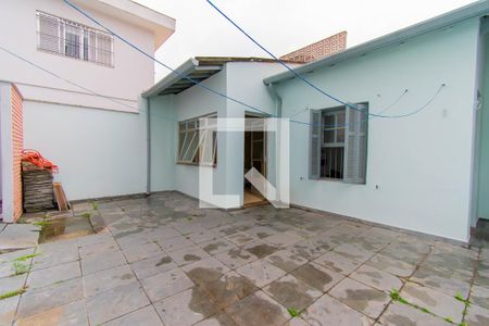 Casa à venda com 187m², 3 quartos e 4 vagas Casa à venda com 187m², 3 quartos e 4 vagasQuintal