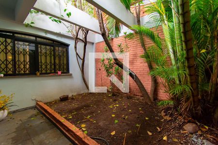 Casa à venda com 187m², 3 quartos e 4 vagas Casa à venda com 187m², 3 quartos e 4 vagasJardim