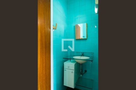 Casa à venda com 189m², 3 quartos e 2 vagasBanheiro Social