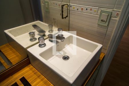 Apartamento à venda com 70m², 2 quartos e 1 vagaBanheiro - Detalhe