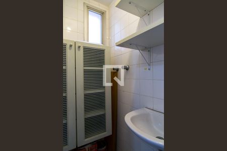 Apartamento à venda com 70m², 2 quartos e 1 vagaBanheiro de Serviço