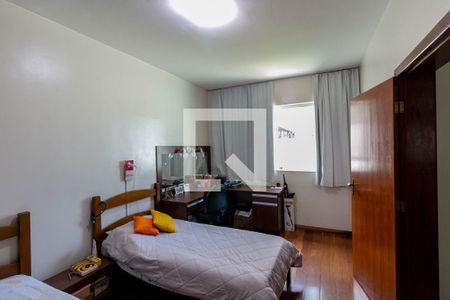 Casa à venda com 513m², 5 quartos e 6 vagasQuarto Suíte 1