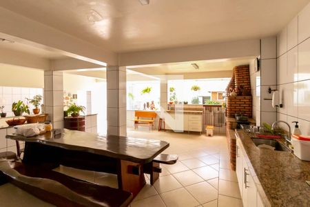 Casa à venda com 513m², 5 quartos e 6 vagasVaranda gourmet