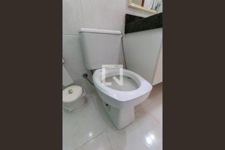 Casa à venda com 513m², 5 quartos e 6 vagasBanheiro Social 2