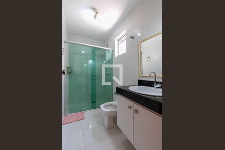 Casa à venda com 513m², 5 quartos e 6 vagasBanheiro Social 2