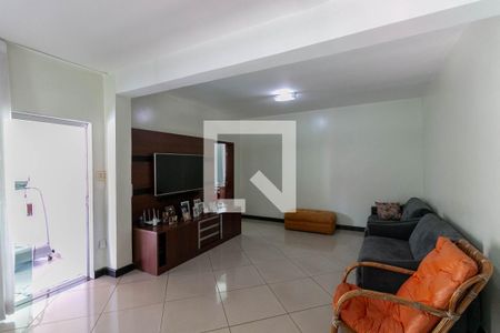 Casa à venda com 513m², 5 quartos e 6 vagasSala 2