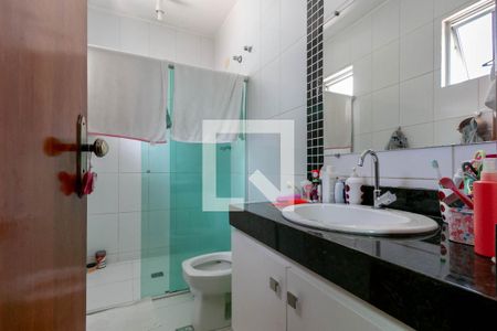 Casa à venda com 513m², 5 quartos e 6 vagasBanheiro da Suíte 1