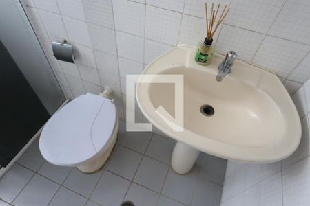 Casa à venda com 179m², 3 quartos e 2 vagasBanheiro Social