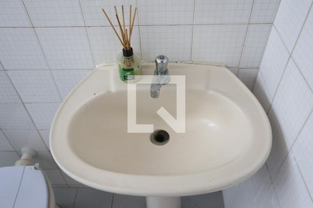 Casa à venda com 179m², 3 quartos e 2 vagasBanheiro Social