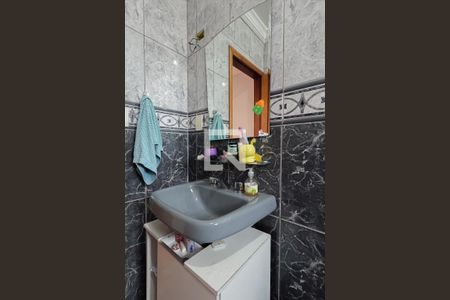 Casa à venda com 244m², 3 quartos e 2 vagasBanheiro