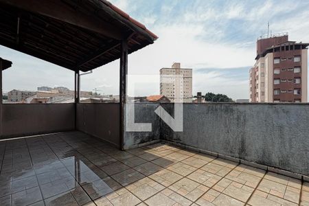 Casa à venda com 244m², 3 quartos e 2 vagasChurrasqueira