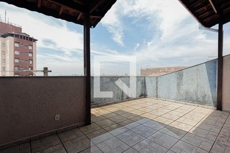 Casa à venda com 244m², 3 quartos e 2 vagasChurrasqueira