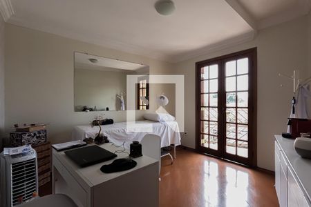 Casa à venda com 244m², 3 quartos e 2 vagasQuarto 2