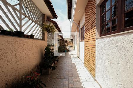 Casa à venda com 244m², 3 quartos e 2 vagasEntrada