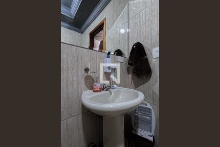 Casa à venda com 244m², 3 quartos e 2 vagasBanheiro da Suíte