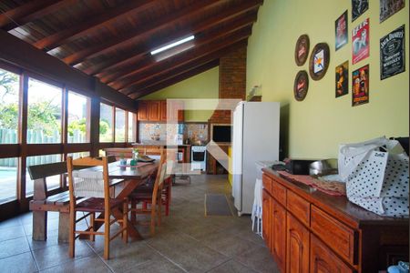 Casa à venda com 220m², 4 quartos e 4 vagasÁrea comum - Salão de festas