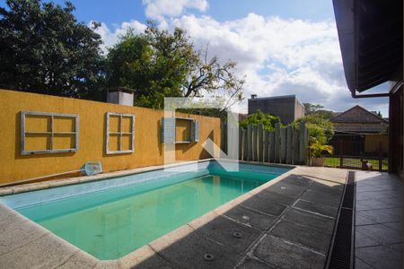 Casa à venda com 220m², 4 quartos e 4 vagasÁrea comum - Piscina