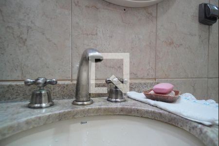 Casa à venda com 220m², 4 quartos e 4 vagasBanheiro