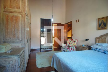 Casa à venda com 220m², 4 quartos e 4 vagasQuarto Suíte