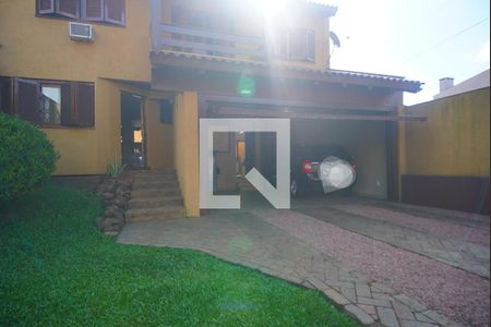 Casa à venda com 220m², 4 quartos e 4 vagasPátio frente