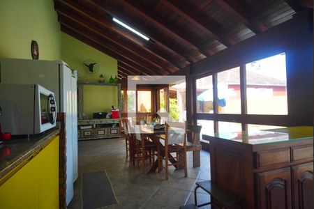 Casa à venda com 220m², 4 quartos e 4 vagasÁrea comum - Salão de festas