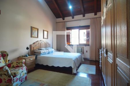 Casa à venda com 220m², 4 quartos e 4 vagasQuarto Suíte