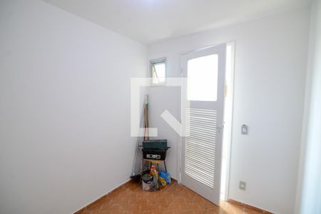 Apartamento à venda com 99m², 3 quartos e 2 vagas Apartamento à venda com 99m², 3 quartos e 2 vagasQuarto de Serviço