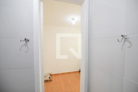 Apartamento à venda com 99m², 3 quartos e 2 vagas Apartamento à venda com 99m², 3 quartos e 2 vagasBanheiro de Serviço