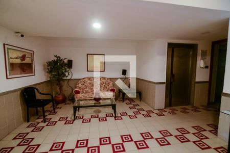 Apartamento à venda com 99m², 3 quartos e 2 vagas Apartamento à venda com 99m², 3 quartos e 2 vagasHall