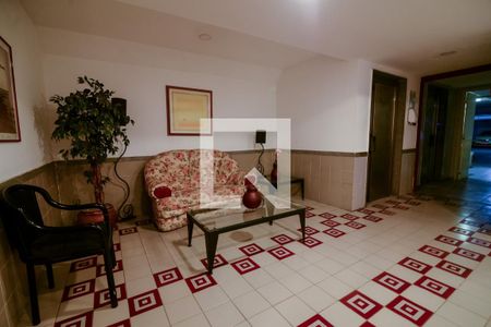 Apartamento à venda com 99m², 3 quartos e 2 vagas Apartamento à venda com 99m², 3 quartos e 2 vagasHall