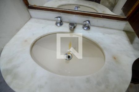 Apartamento à venda com 99m², 3 quartos e 2 vagas Apartamento à venda com 99m², 3 quartos e 2 vagasBanheiro da Suíte