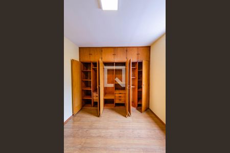 Apartamento para alugar com 114m², 3 quartos e 1 vaga Apartamento para alugar com 114m², 3 quartos e 1 vagaQuarto 2