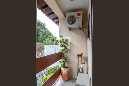 Casa à venda com 255m², 3 quartos e 5 vagas Casa à venda com 255m², 3 quartos e 5 vagasSacada