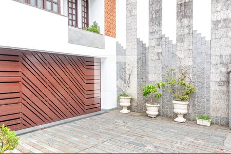 Casa à venda com 255m², 3 quartos e 5 vagas Casa à venda com 255m², 3 quartos e 5 vagasGaragem