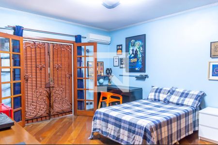 Casa à venda com 255m², 3 quartos e 5 vagas Casa à venda com 255m², 3 quartos e 5 vagasQuarto Suíte