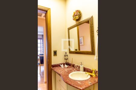 Casa à venda com 255m², 3 quartos e 5 vagas Casa à venda com 255m², 3 quartos e 5 vagasLavabo