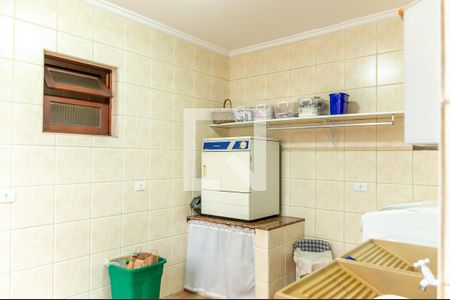 Casa à venda com 255m², 3 quartos e 5 vagas Casa à venda com 255m², 3 quartos e 5 vagasÁrea de Serviço