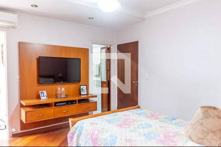 Casa à venda com 255m², 3 quartos e 5 vagas Casa à venda com 255m², 3 quartos e 5 vagasQuarto 3 - Suíte