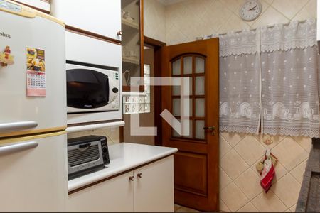 Casa à venda com 255m², 3 quartos e 5 vagas Casa à venda com 255m², 3 quartos e 5 vagasCozinha