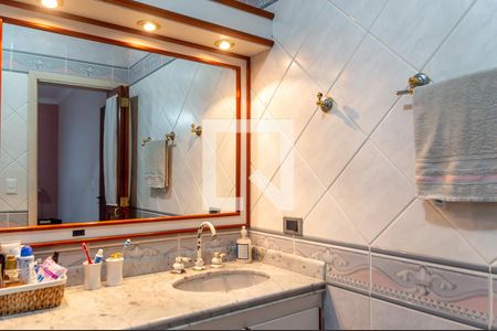 Casa à venda com 255m², 3 quartos e 5 vagas Casa à venda com 255m², 3 quartos e 5 vagasBanheiro da Suíte 3