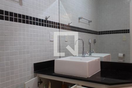 Apartamento para alugar com 115m², 3 quartos e 1 vaga Apartamento para alugar com 115m², 3 quartos e 1 vagaBanheiro Social