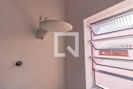 Casa à venda com 240m², 3 quartos e 2 vagas Casa à venda com 240m², 3 quartos e 2 vagasBanheiro