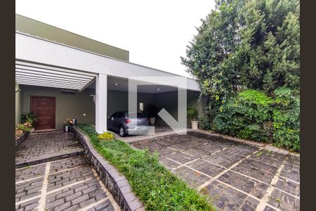 Casa à venda com 400m², 4 quartos e 4 vagas Casa à venda com 400m², 4 quartos e 4 vagasGaragem