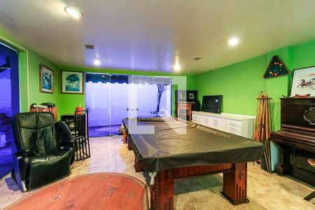 Casa à venda com 400m², 4 quartos e 4 vagas Casa à venda com 400m², 4 quartos e 4 vagasSalão de Festa