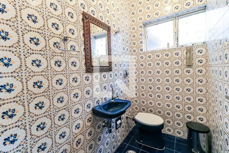 Casa à venda com 400m², 4 quartos e 4 vagas Casa à venda com 400m², 4 quartos e 4 vagasLavabo