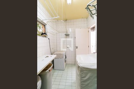 Casa à venda com 400m², 4 quartos e 4 vagas Casa à venda com 400m², 4 quartos e 4 vagasÁrea de Serviço