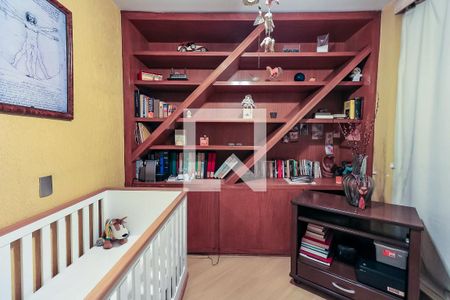 Casa à venda com 400m², 4 quartos e 4 vagas Casa à venda com 400m², 4 quartos e 4 vagasQuarto 2