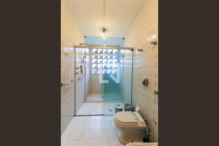 Casa à venda com 400m², 4 quartos e 4 vagas Casa à venda com 400m², 4 quartos e 4 vagasBanheiro dos Quartos